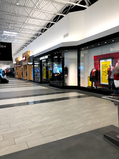 Outlet Store «Express Factory Outlet», reviews and photos, 14520 W Colfax Ave, Lakewood, CO 80401, USA