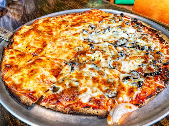 Best Thin Crust pizza place in Springfield - Garbo's Pizzeria