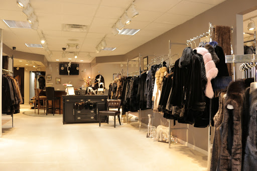 Day Furs & Luxury Outerwear, 1361 S Rangeline Rd, Carmel, IN 46032, USA, 