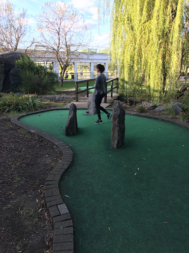 Randall's Island Park Miniature Golf Course