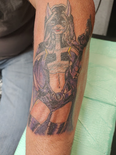 Tattoo Shop «Royal Oak Tattoo», reviews and photos, 820 S Washington Ave, Royal Oak, MI 48067, USA