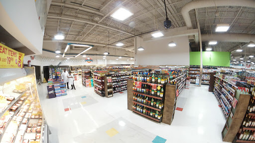 Supermarket «Giant Eagle Supermarket», reviews and photos, 5321 Warrensville Center Rd, Maple Heights, OH 44137, USA