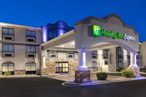 Holiday Inn Express & Suites Moab, an IHG Hotel image