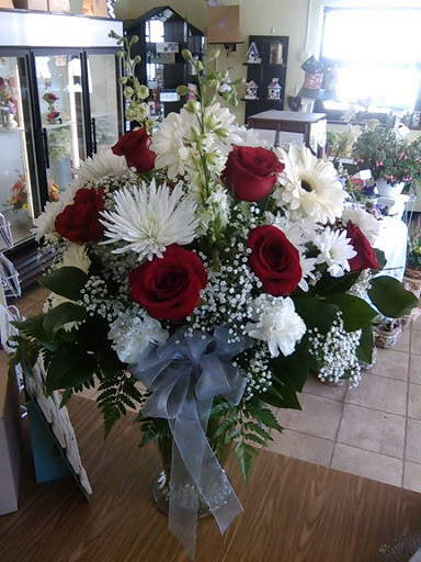 Florist «Forget-Me-Not Florist», reviews and photos, 1083 Park Ave, Cranston, RI 02910, USA