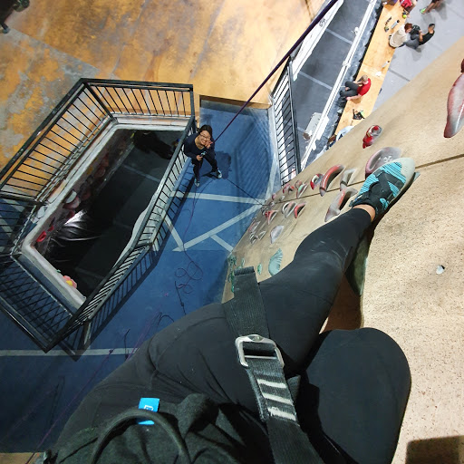 Gym «Hangar 18 Indoor Climbing Gym - Upland», reviews and photos, 256 E Stowell St, Upland, CA 91786, USA