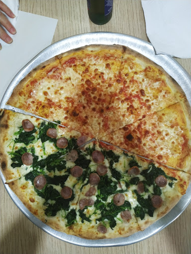New york pizzeria in Baiano, Provincia di Avellino