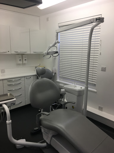 Two Mile Ash Dental & Implant Clinic
