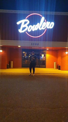 Bowling Alley «Brunswick Zone Heather Ridge Lanes», reviews and photos, 2200 S Peoria St, Aurora, CO 80014, USA