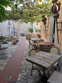 Atmosphère du Restaurant Les Remparts à Èze - n°2