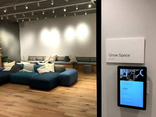 Sportswear Store «lululemon athletica», reviews and photos, 152 South Avenue, Bloomington, MN 55425, USA