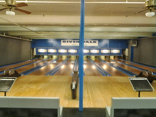 Bowling Alley «Riverwalk Lanes & Games», reviews and photos, 11 High St, Amesbury, MA 01913, USA