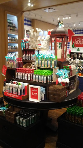 Beauty Supply Store «Bath & Body Works», reviews and photos, 34986 Midway Outlet Dr, Rehoboth Beach, DE 19971, USA