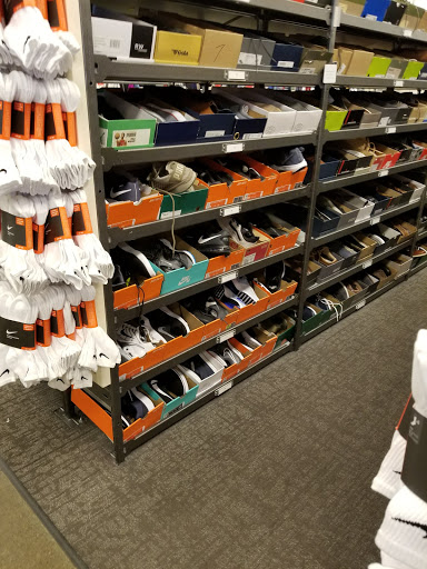 Department Store «Nordstrom Rack», reviews and photos, 17200 Southcenter Pkwy, Tukwila, WA 98188, USA