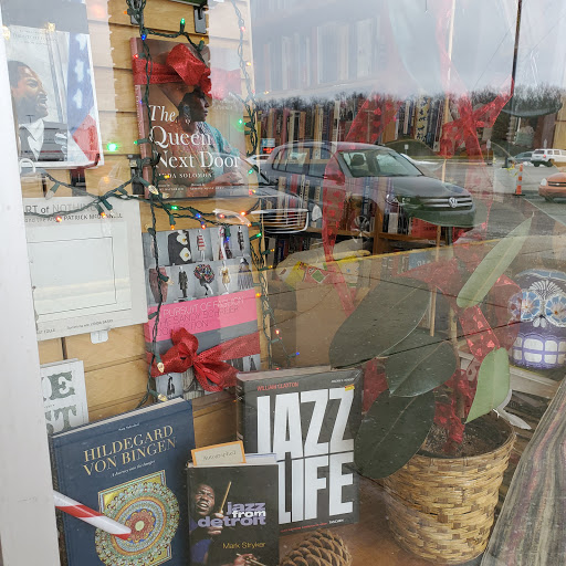 Shopping Mall «Lincoln Shopping Center», reviews and photos, 26092 Greenfield Rd, Oak Park, MI 48237, USA