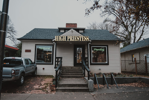 Tattoo Shop «High Priestess Piercing & Tattoo», reviews and photos, 525 E 13th Ave, Eugene, OR 97401, USA
