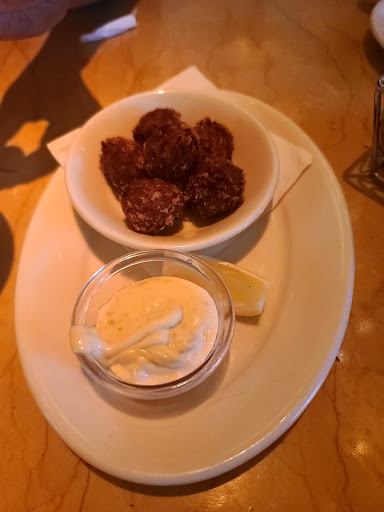 Restaurant «The Cheesecake Factory», reviews and photos, 9309 SW Washington Square Rd, Tigard, OR 97223, USA