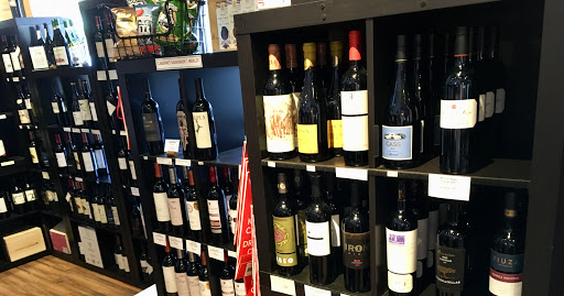 Wine Store «Crystal City Wine Shop», reviews and photos, 220 20th St S, Arlington, VA 22202, USA