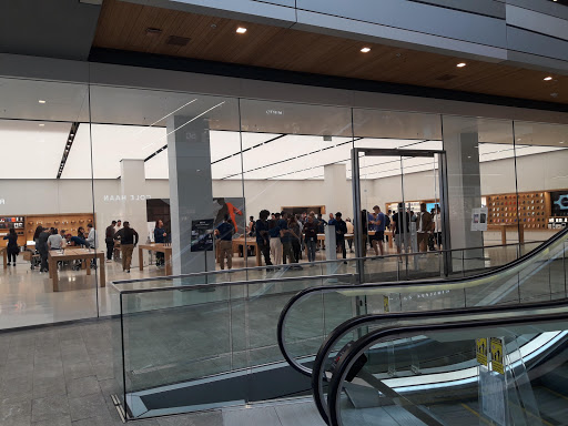 Cell Phone Store «Apple Brickell City Centre», reviews and photos, 701 S Miami Ave, Miami, FL 33130, USA