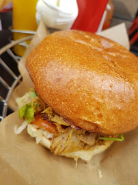 Sandwich au poulet du Restaurant de hamburgers Dubrown à Nantes - n°8