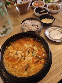 Soupe du Restaurant coréen Dolsotbap à Paris - n°13