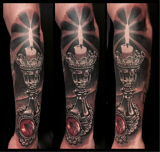 Explore shading ideas for sleeve tattoos, creative tattoo ideas in Honolulu, available at Aloha Tattoo Waikiki Hilton Hawaiian Village Rainbow Bazaar