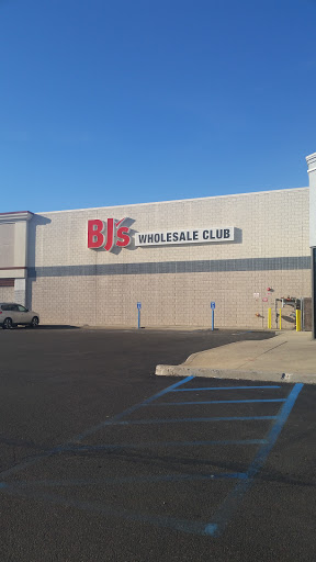 BJs Wholesale Club image 1