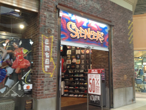 SPENCER GIFTS, 9245 W Atlantic Blvd, Coral Springs, FL 33071, USA, 