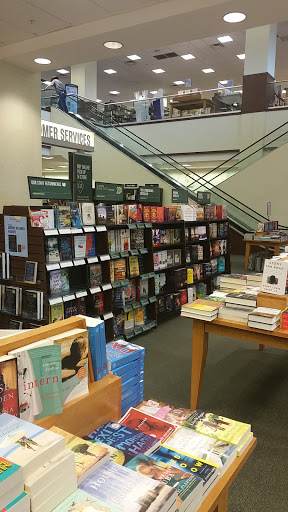 Book Store «Barnes & Noble», reviews and photos, 1 Levee Way, Newport, KY 41071, USA