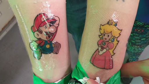 Tattoo Shop «Island Tattoo & Piercings», reviews and photos, 6600 Manatee Ave W, Bradenton, FL 34209, USA