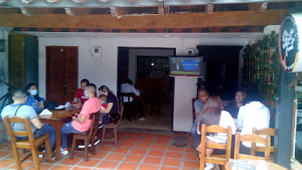 restaurante Street food, wings & ribs - Cra 55A #22 11, Rionegro, Antioquia, Colombia