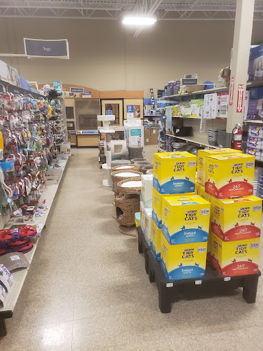 Pet Supply Store «PetSmart», reviews and photos, 1 Worcester Rd, Framingham, MA 01701, USA