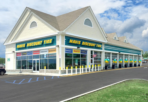 Mavis Discount Tire en Greenville