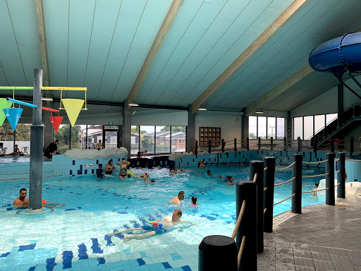 Outdoor swimming pools in Auckland