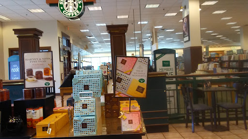 Book Store «Barnes & Noble», reviews and photos, 8029 Kingston Pike, Knoxville, TN 37919, USA