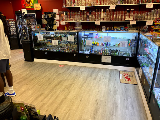 Vaporizer Store «Vapors Smoke shop», reviews and photos, 501 Hargrove Rd E f, Tuscaloosa, AL 35401, USA