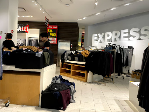 Clothing Store «Express», reviews and photos, 1625 Chestnut St, Philadelphia, PA 19103, USA