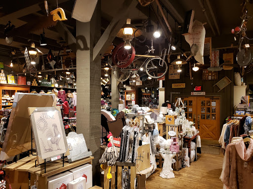 American Restaurant «Cracker Barrel Old Country Store», reviews and photos, 2371 E Aurora Rd, Twinsburg, OH 44087, USA