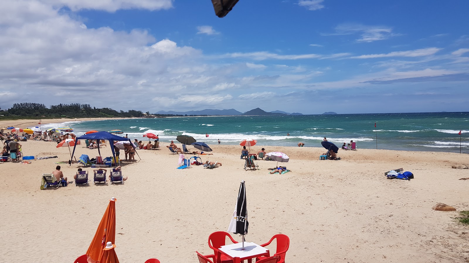 Praia da Gamboa的照片 带有碧绿色纯水表面