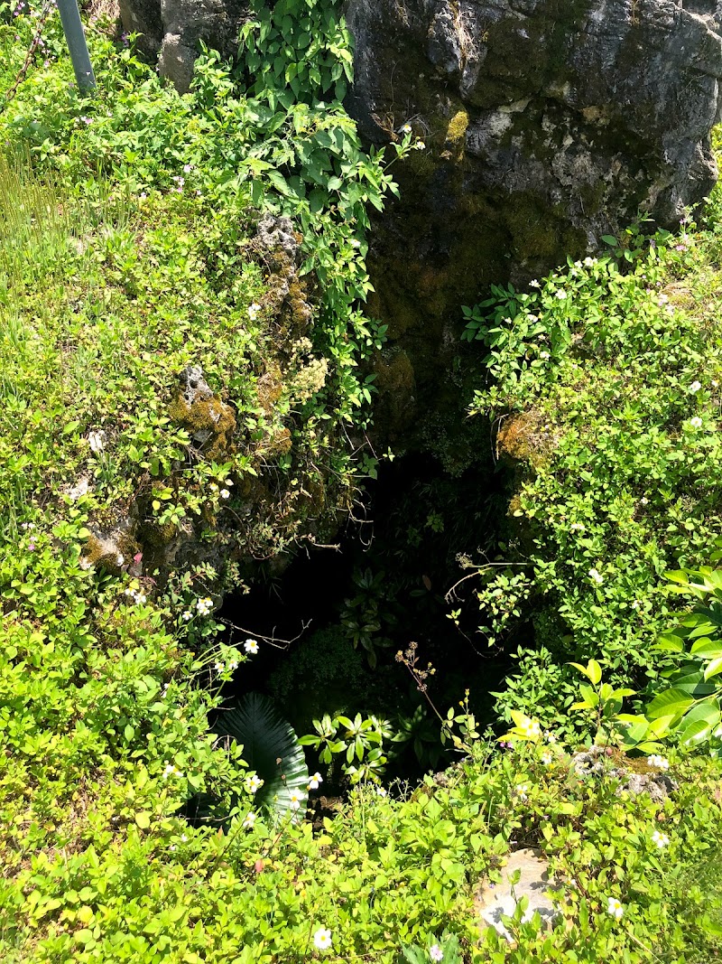 ゴヘズ洞穴