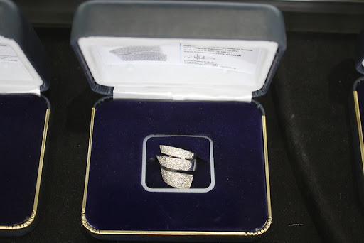 Pawn Shop «Azusa Pawn», reviews and photos, 1028 W Gladstone St, Azusa, CA 91702, USA