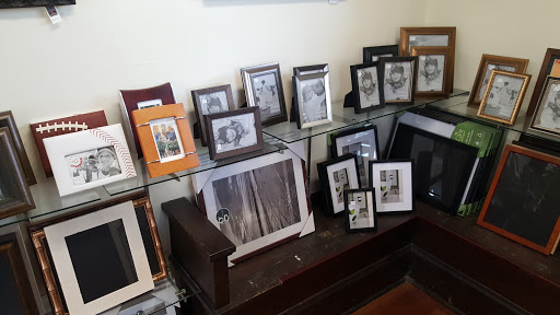 Chrisman Custom Picture Framing