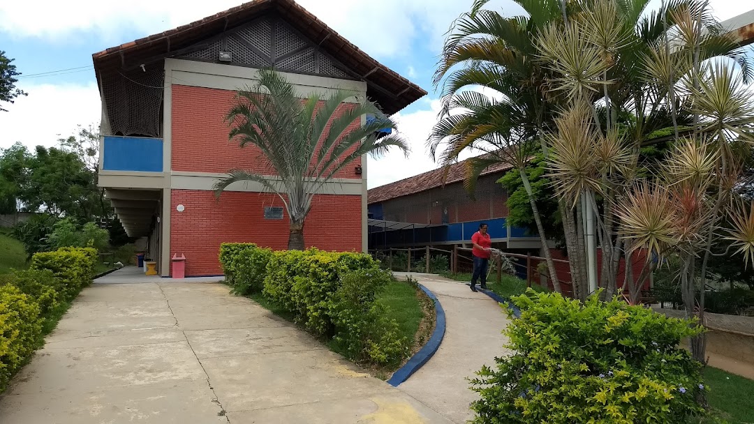Escola Municipal Terezinha Nivia de Oliveira Lopes