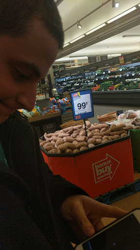 Grocery Store «Stop & Shop», reviews and photos, 44 Fenn Rd, Newington, CT 06111, USA