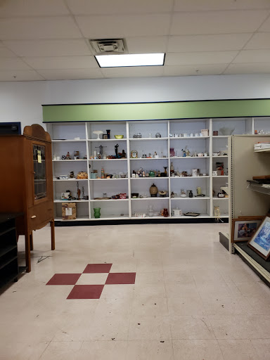 Dollar Store «Dollar Tree», reviews and photos, 823 N Broad St, Middletown, DE 19709, USA