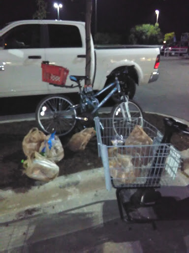 Grocery Store «Kroger», reviews and photos, 31300 Michigan Ave, Westland, MI 48186, USA