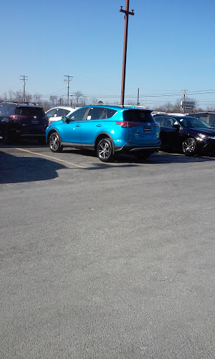 Toyota Dealer «Fitzgerald Toyota Nissan», reviews and photos, 1436 Lincoln Way E, Chambersburg, PA 17201, USA