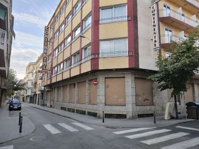 HOTEL CONTINENTAL Carrer de Cervantes, 105, 08370 Calella, Barcelona, España