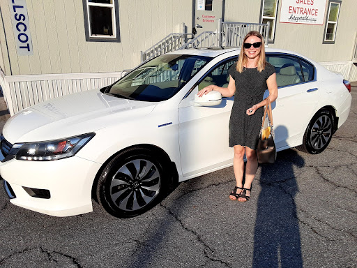 Toyota Dealer «Fitzgerald Toyota Gaithersburg», reviews and photos, 907 N Frederick Ave, Gaithersburg, MD 20879, USA