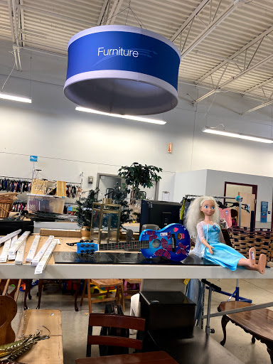 Thrift Store «Goodwill Industries of Greater Cleveland & East Central Ohio», reviews and photos, 16160 Pearl Rd, Strongsville, OH 44136, USA