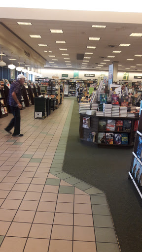 Book Store «Barnes & Noble», reviews and photos, 4010 S Tamiami Trail, Sarasota, FL 34231, USA